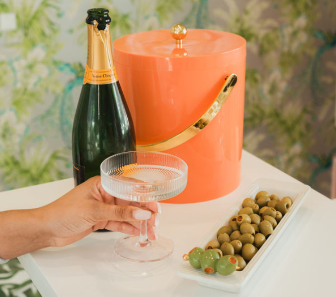 Summer Entertaining Essentials: How To Build the Perfect Gift